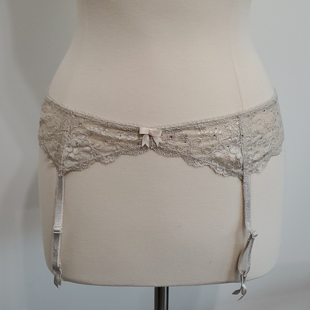Victoria's Secret Dream Angel Garter Belt